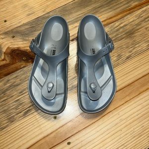 Birkenstock ® Women's Gizeh Essentials EVA sandals.